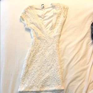 Windsor lace bodycon dress